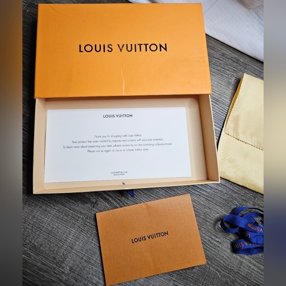 LOUIS VUITTON Pochette Gift Box Silk Dust Bag Card Holder Logo Ribbon Tag M51980 - Picture 5 of 14